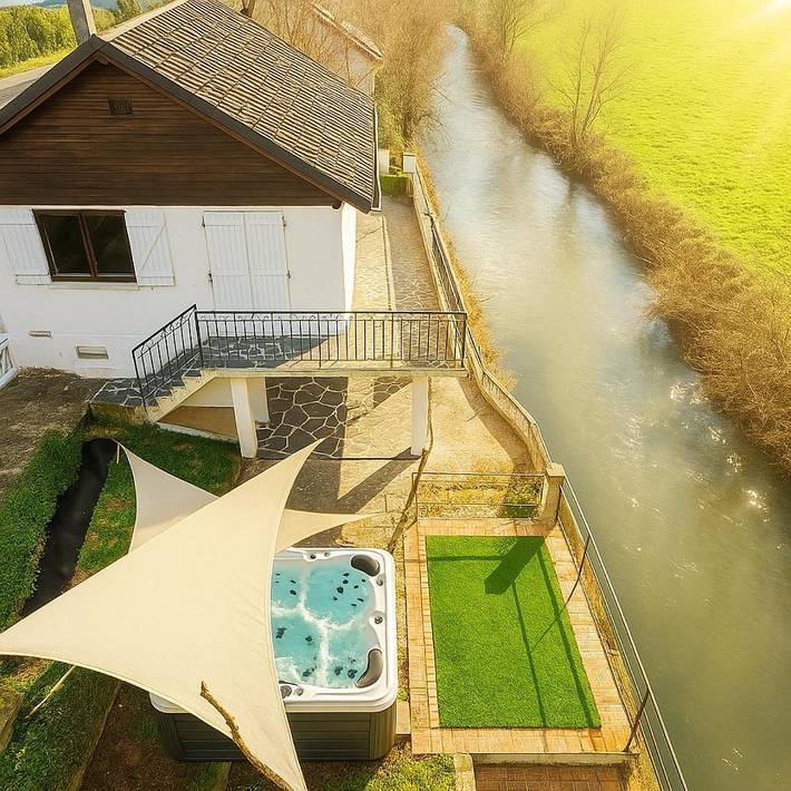 Location de vacances pour 6 personnes, avec jacuzzi et balcon à Sargé-sur-Braye