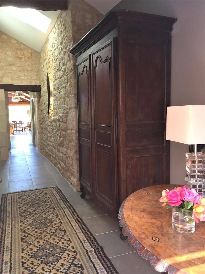 Gîte pour 4 personnes, avec vue ainsi que balcon et piscine à Montcabrier - 2