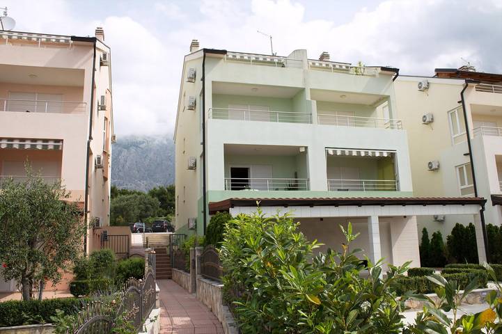 Apartament wakacyjny dla 4 osób w Promajna