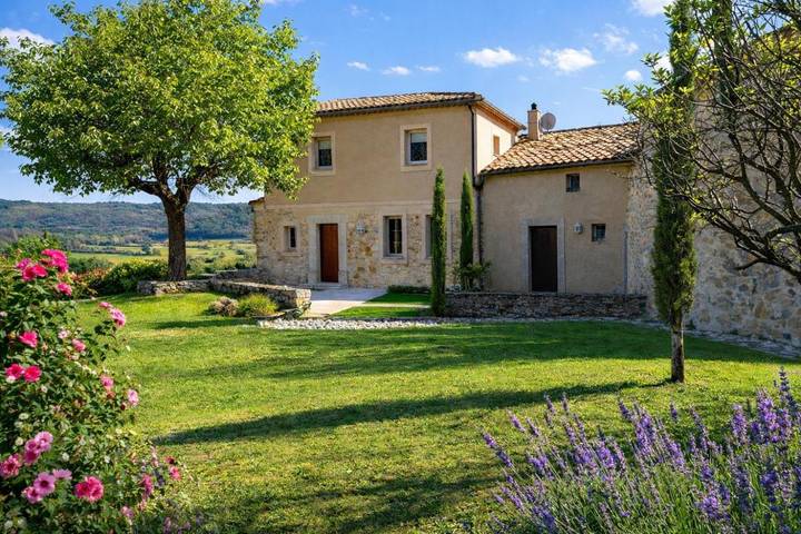 Casa de vacaciones para 2 personas, con piscina además de vistas y jardín - 1