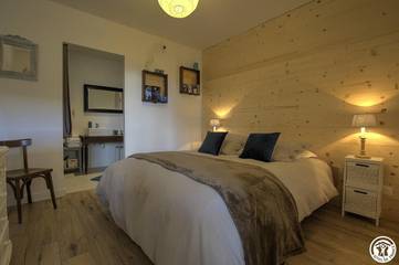 Gîte pour 2 personnes, avec jardin et balcon à Collonges