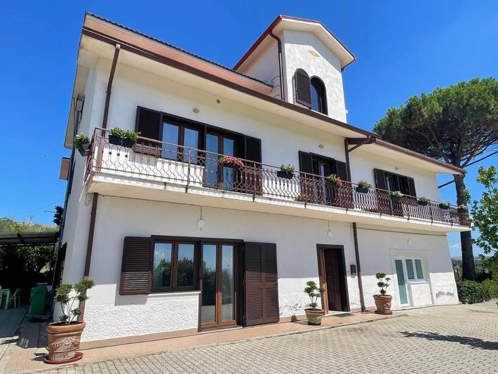 Casa vacanza per 2 persone, con Balcone e Terrazza nonché Giardino e Panorama a Pietrelcina