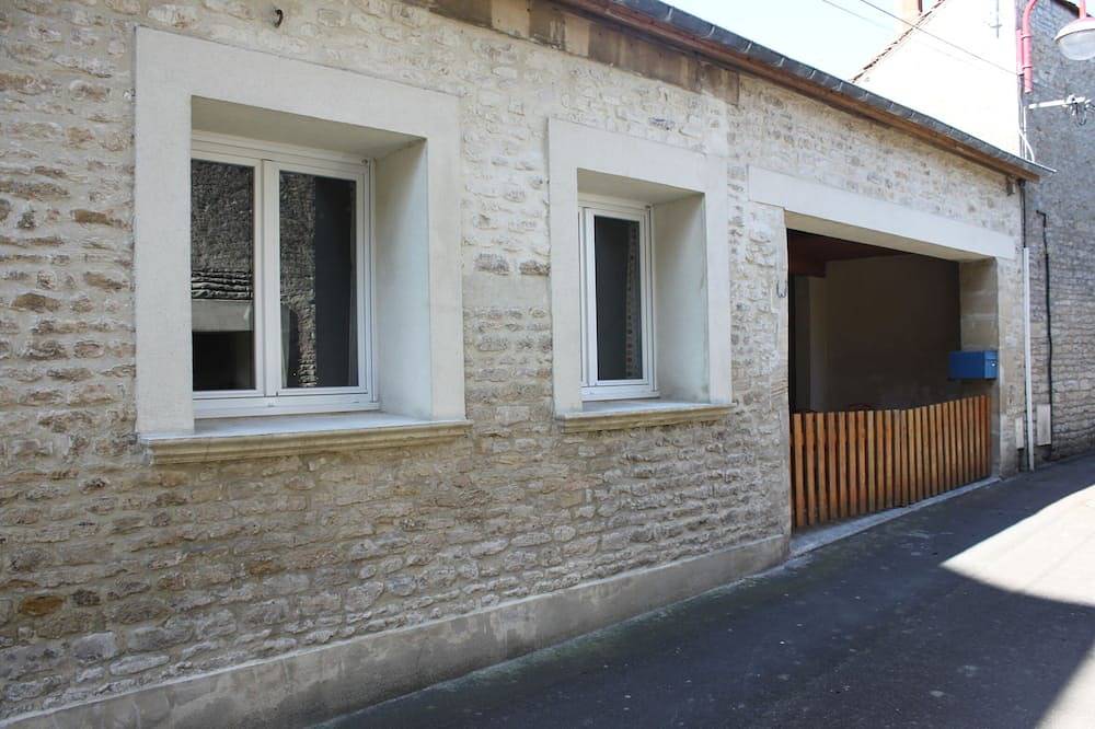 Charming Caen Stone House 150 M From The Sea/Wifi/Velos in Lion-sur-Mer, Caen region