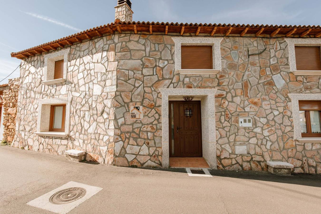 Landhaus 'El Cañico' mit Bergblick, privater Terrasse und Wi-Fi in Otero de Bodas, Zamora Provinz