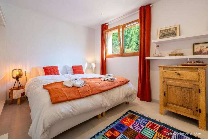 Chambre d’hôte pour 3 personnes, avec jardin et terrasse à Orcières