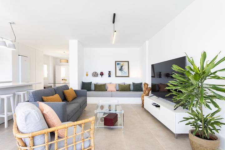 Gîte pour 8 personnes, avec terrasse et piscine, adapté aux familles à Candelaria - 4