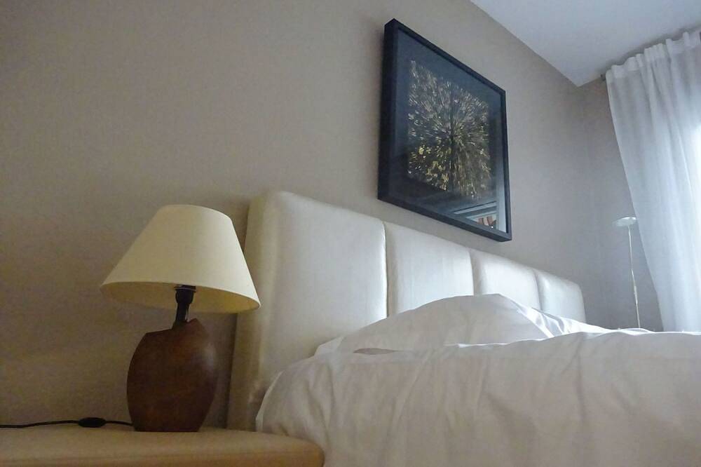 Ganze Wohnung, Großzügige Wohnung mit Terrasse und Rheintalblick in Linz am Rhein, Osteifel