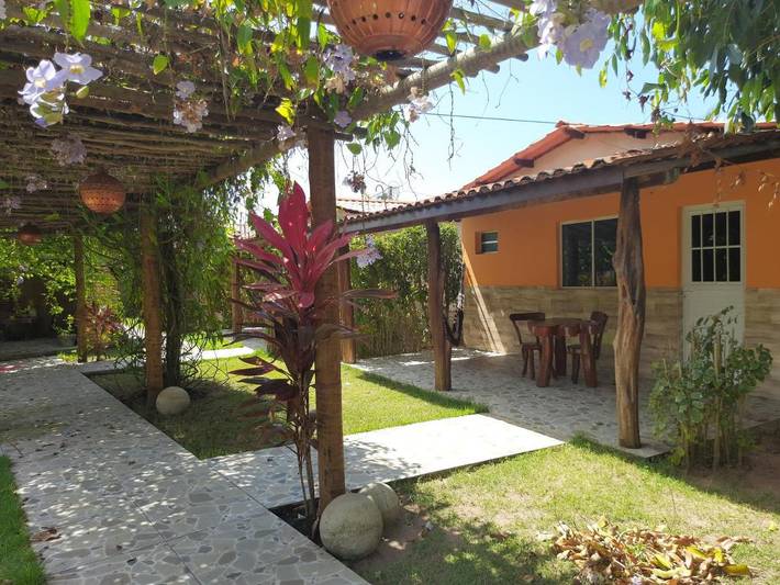 Casas e apartamentos de temporada para 3 pessoas, com vista e piscina e ainda terraço and jardim em Porto da Rua