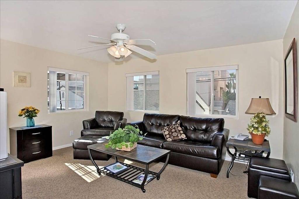 Beach House in Sunny South Mission Beach - Dover Ct. in Mission Beach, San Diego