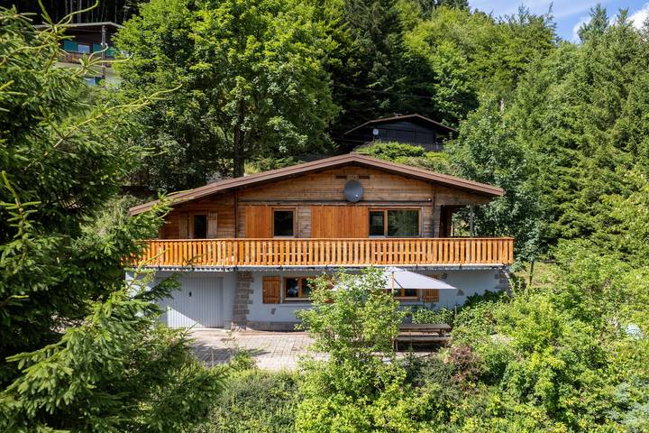 Chalet für 12 Personen, mit Garten und Balkon - 1