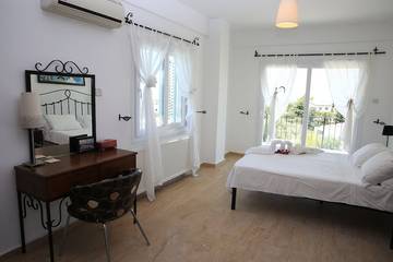 Villa for 10 People in Northern Cyprus, Cyprus, Photo 2