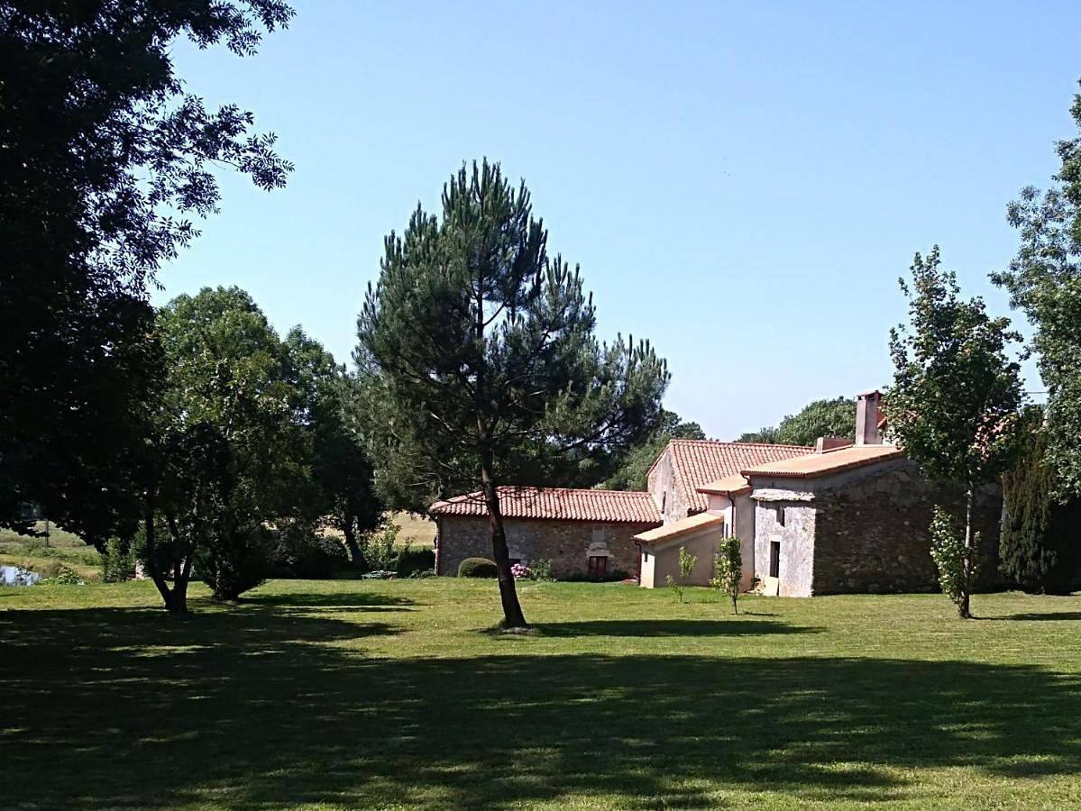 Double Room with Garden View in Scillé, Région de Niort
