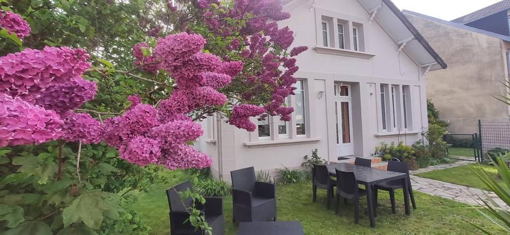 Appartement de vacances pour 4 personnes, avec Terrasse ainsi que Jardin et Vue