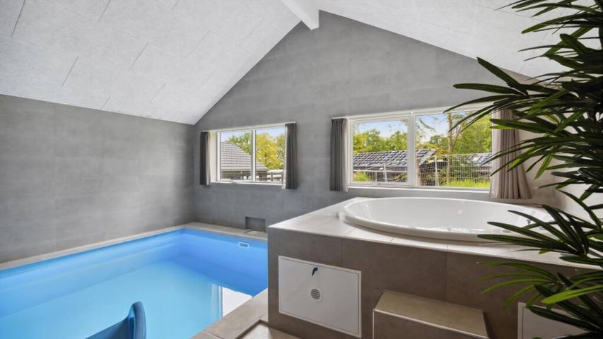 Ferienhaus für 16 Personen, mit Terrasse und Garten sowie Sauna in Mecklenburgische Seenplatte - 3