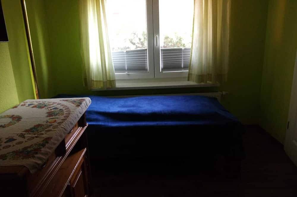 Ganze Wohnung, Gemütliche Fewo für bis zu 5 Personen, Küche, Bad, Wald, Terrassen in Briesensee, Neu Zauche