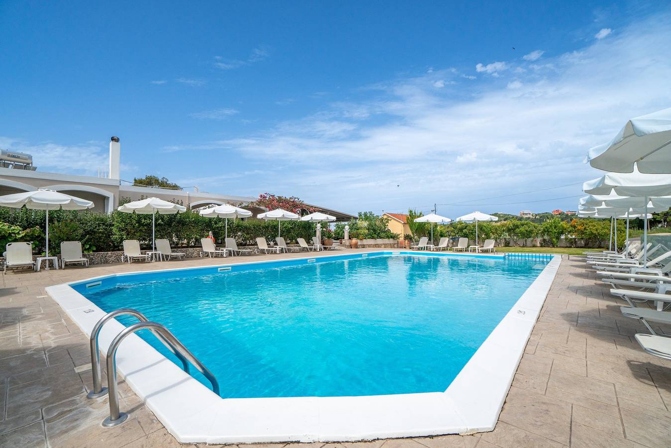 Ολόκληρο το στούντιο, Studio Apartment 'Standard  Downstairs 15' with Shared Pool, Wi-Fi and Air Conditioning in Αρίλλα Αγίου Γεωργίου, Αρίλλα