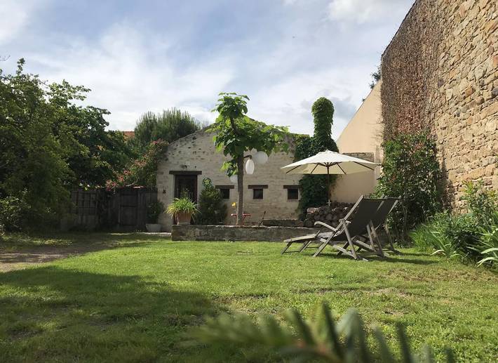 Gîte pour 2 personnes, avec Terrasse ainsi que Jardin et Vue