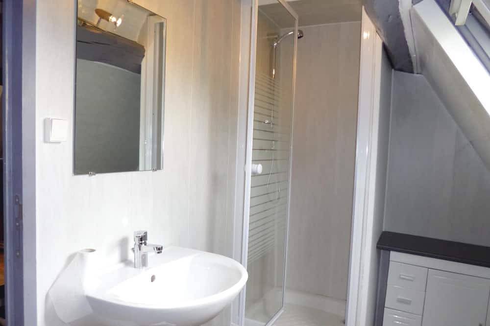 2 bedroom lovely home in Marques in Marques, Dieppe region