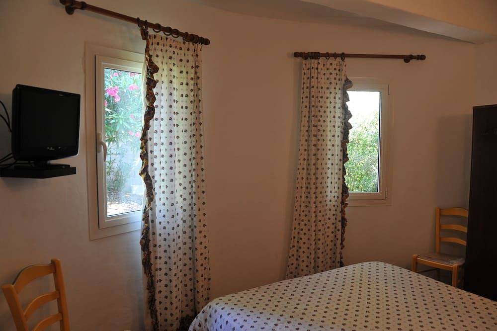 Villa Avec Piscine Chauffee Aux Portes Des Alpilles De La Camargue Sud France in Beaucaire, Région de Nîmes