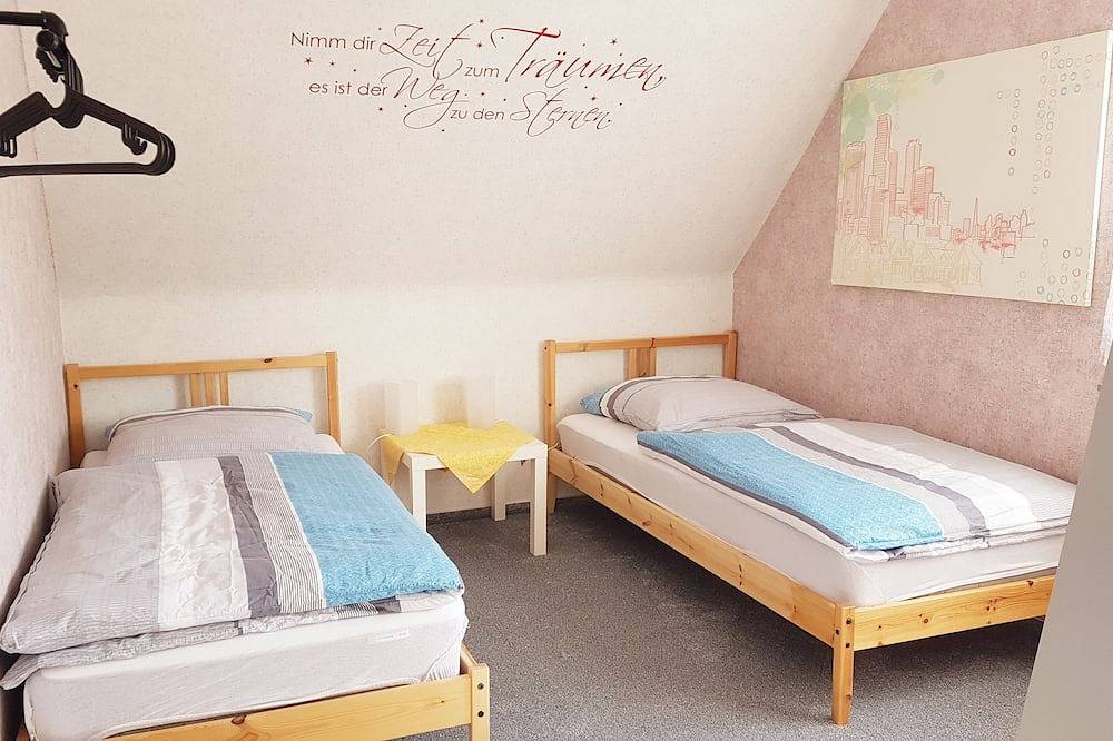 Ganze Wohnung, Ferienwohnung Kochel, 44 qm, mit Wohn-/Schlafraum, Balkon mit Blick in Garten in Gifhorn, Landkreis Gifhorn