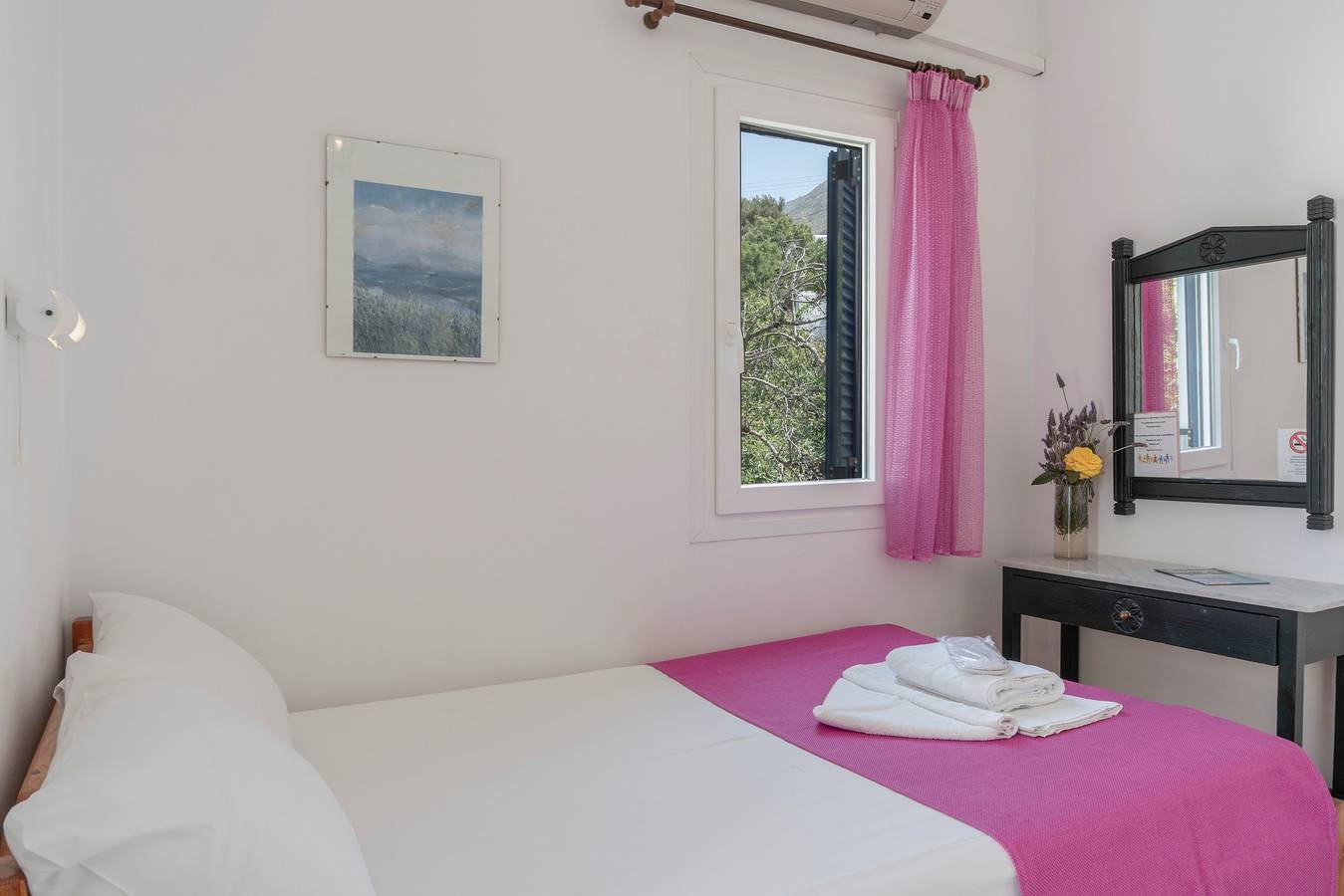 Chambre 9 à l'Hôtel Pagali avec lit queen-size in Amorgos
