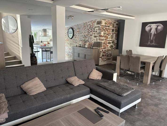 Location de vacances pour 10 personnes, avec Terrasse et Jardin à Carrouges