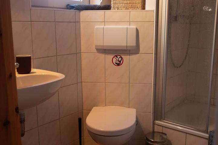 Blockhütte für 2 Personen, mit Garten, mit Haustier in Waren (Müritz) - 4