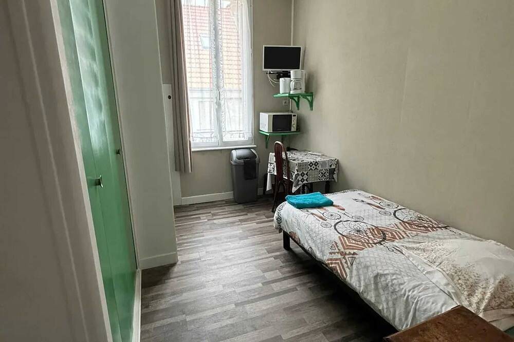 Apartamento entero, Homerez - Estudio Néris-les-Bains in Néris-les-Bains, Región de Montluçon