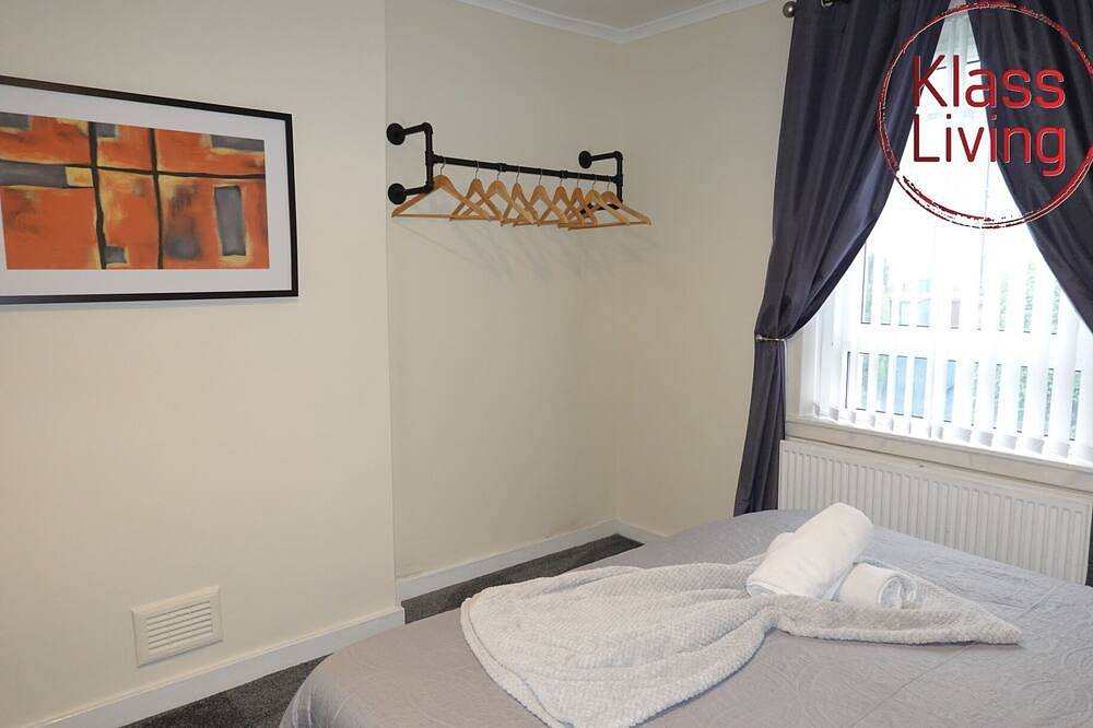 Entire apartment, Ground floor apartment with free Parking and wifi in Hamilton, South Lanarkshire