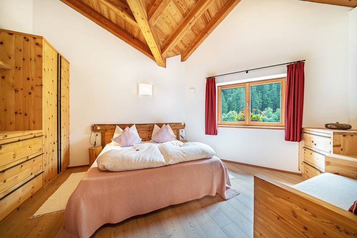 Ganze Wohnung, Ferienwohnung "Larch Soge Apt Paula" mit Bergblick, privater Terrasse und 2 Balkonen in Bichl (Ratschings), Ratschings