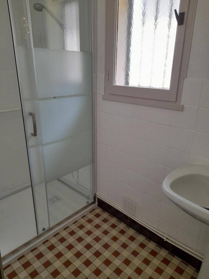 Three-Bedroom House in Thiel-sur-Acolin, Allier