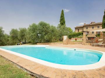 Gîte pour 6 personnes, avec jardin ainsi que terrasse et vue à Certaldo