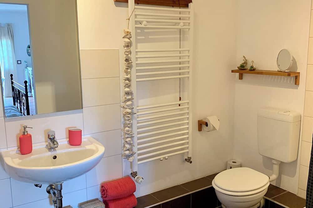 Ganze Wohnung, 5 Minuten vom Freizeitpark entfernt- gemütliche Ferienwohnung an der Ostsee in Rövershagen, Rostock und Umgebung