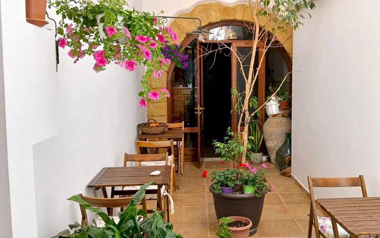 Chambre d’hôte pour 3 personnes, avec balcon et vue à Agrigente