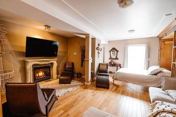 Glamping for 4 Guests in Alberta, Canada, Picture 2