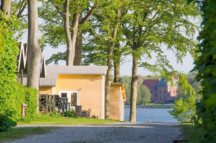 Camping für 2 Personen, mit Terrasse und Garten sowie Sauna auf Seeland