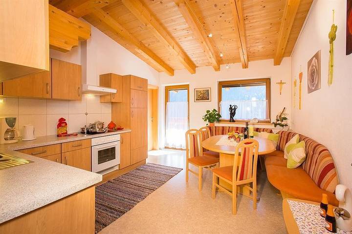 Ferienwohnung für 4 Personen, mit Balkon und Terrasse im Ötztal - 2