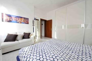 Vacation Rental for 5 Guests in Venice, Venice Province, Picture 3