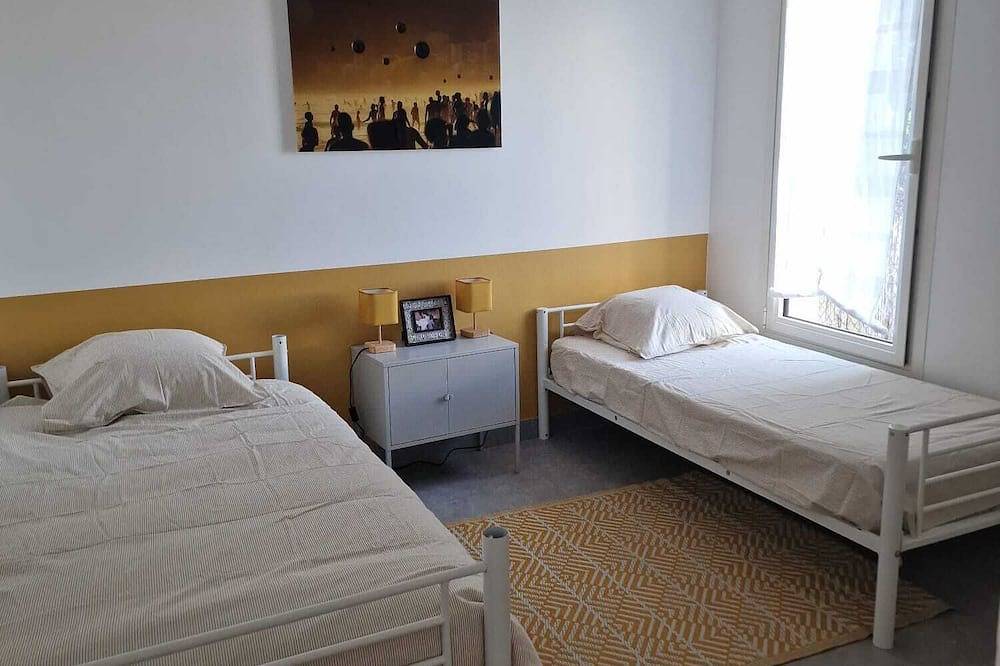 Appartement entier, Joli appartement à 50 mètres de la plage et proche d'un port de pêche typique. in La Cotinière, Saint-Pierre-d'Oléron