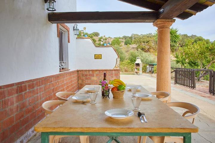 Casa rural para 15 personas, con vistas además de piscina y jardín en Prado del Rey - 3