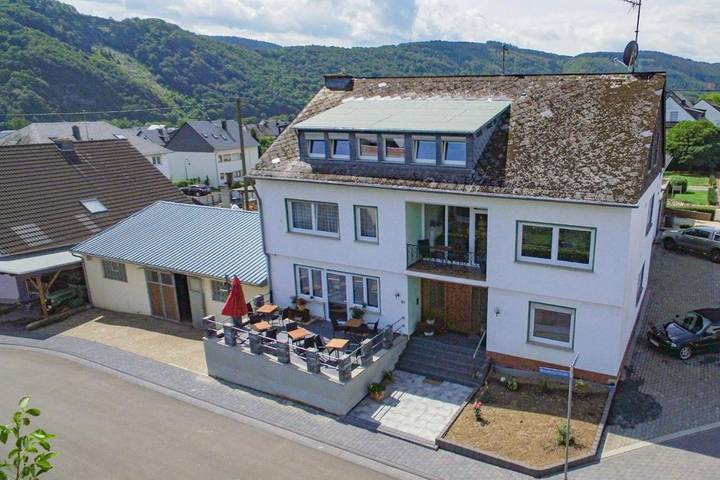 Maison d’hôte pour 2 personnes, avec Terrasse et Jacuzzi ainsi que Jardin et Sauna à Kröv