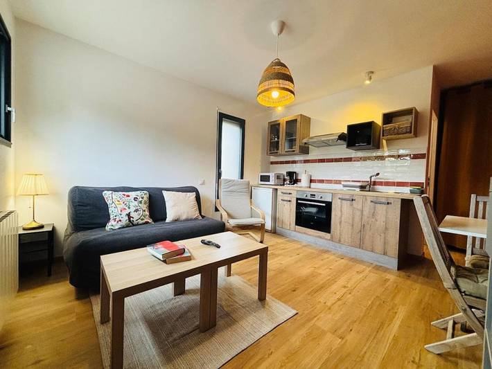 Gîte pour 2 personnes, avec piscine dans Bellancourt