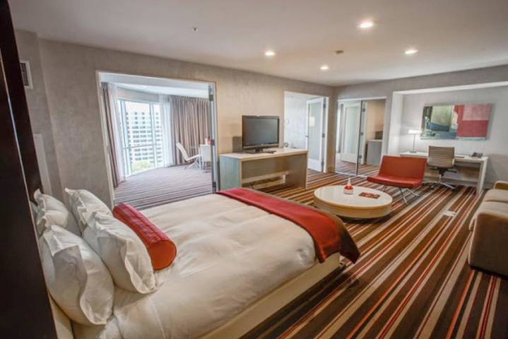 Hotel para 4 personas, con piscina - 1