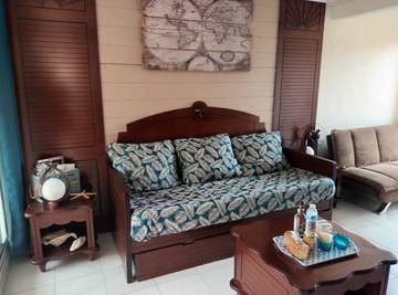 Gîte pour 5 personnes, avec terrasse ainsi que piscine et jardin à Sainte-Anne (Martinique)