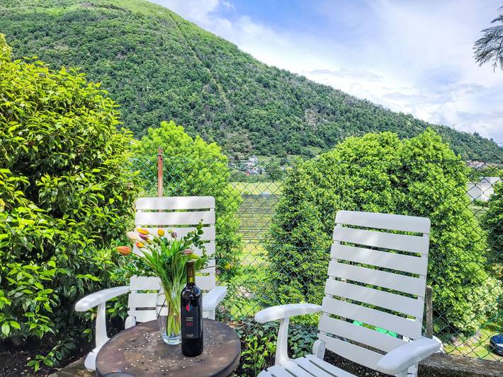 Ferienwohnung für 3 Personen, mit Balkon und Garten sowie Ausblick