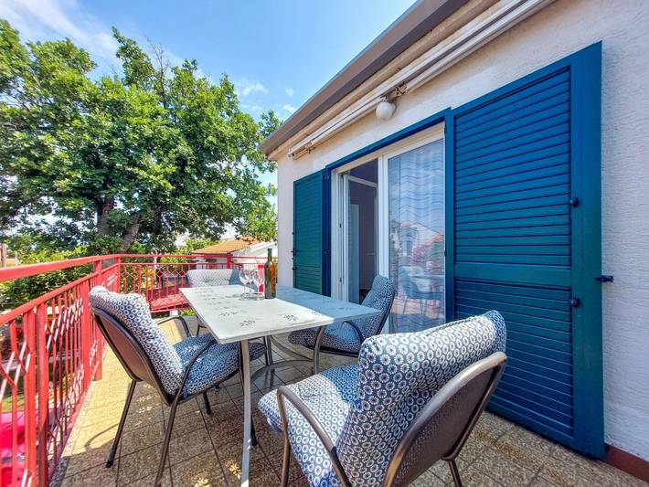 Apartament wakacyjny dla 4 osób, z Balkon i Ogród w Njivice