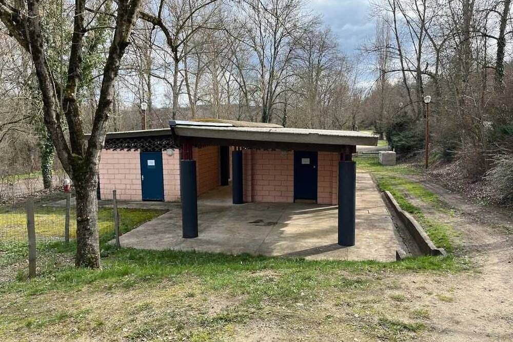 Camping 3 étoiles - Piscine  - ccafg0f in Vieille-Brioude, Macizo Central