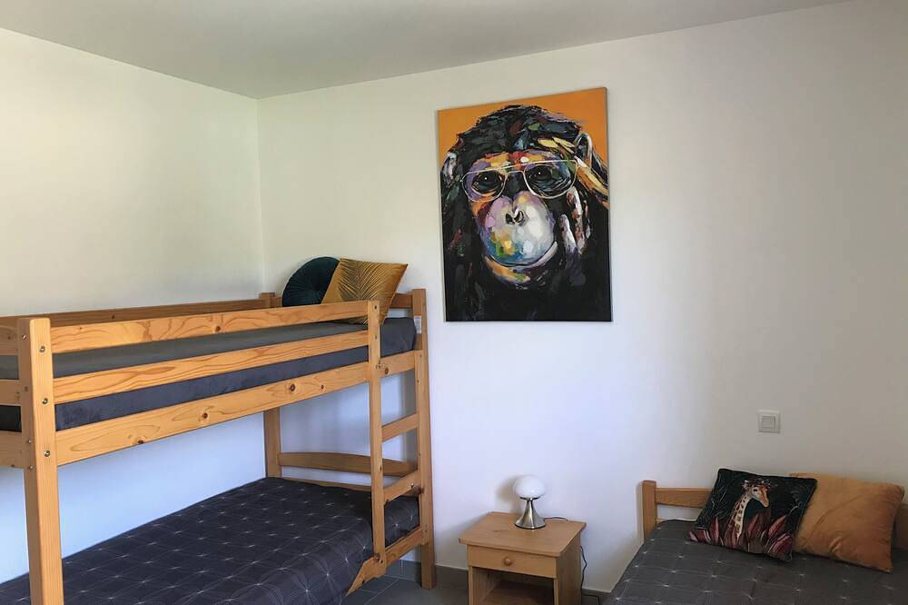 Appartement entier, Logement classé 3 * à 700 mètres de la plage de Pinarello via un chemin privé. in Pinarellu, Zonza