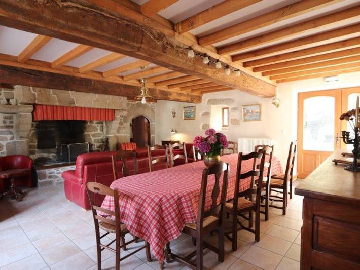 Gîte pour 12 personnes, avec terrasse et jardin à Réville - 4