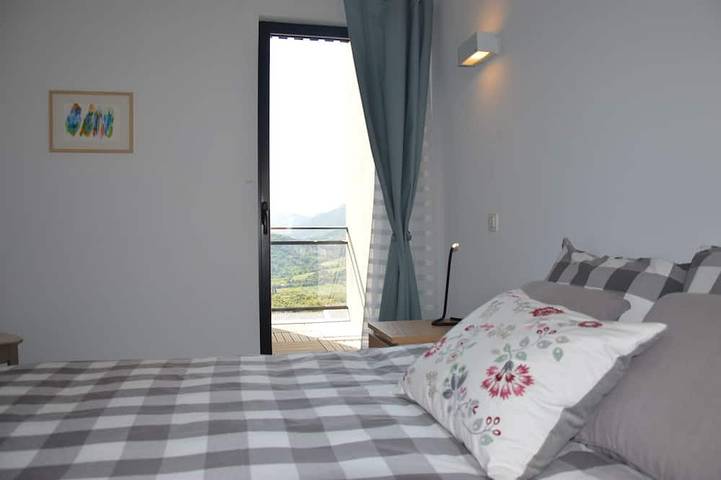 Location de vacances pour 9 personnes, avec jardin et terrasse à Duilhac-sous-Peyrepertuse - 2